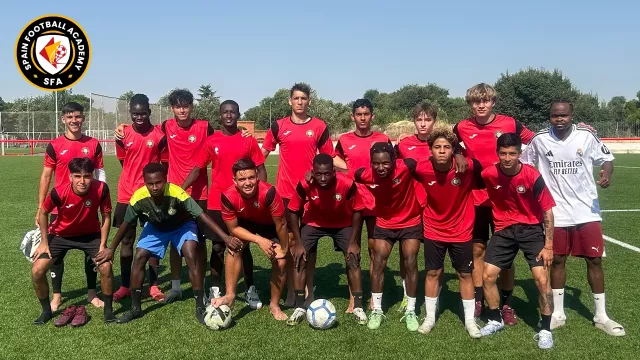 Galería de la Academia de Fútbol de Madrid | Fotos del equipo de la SFA | es